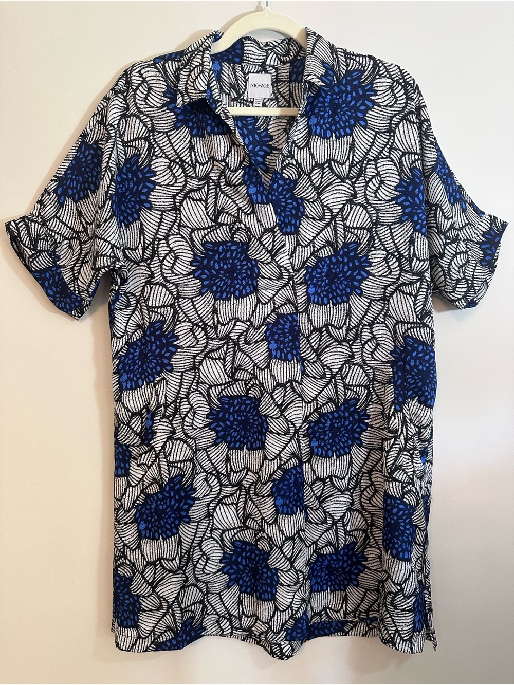 NIC+ZOE Black, White & Royal Blue Floral Short-Sleeve Tunic Dress Size PM